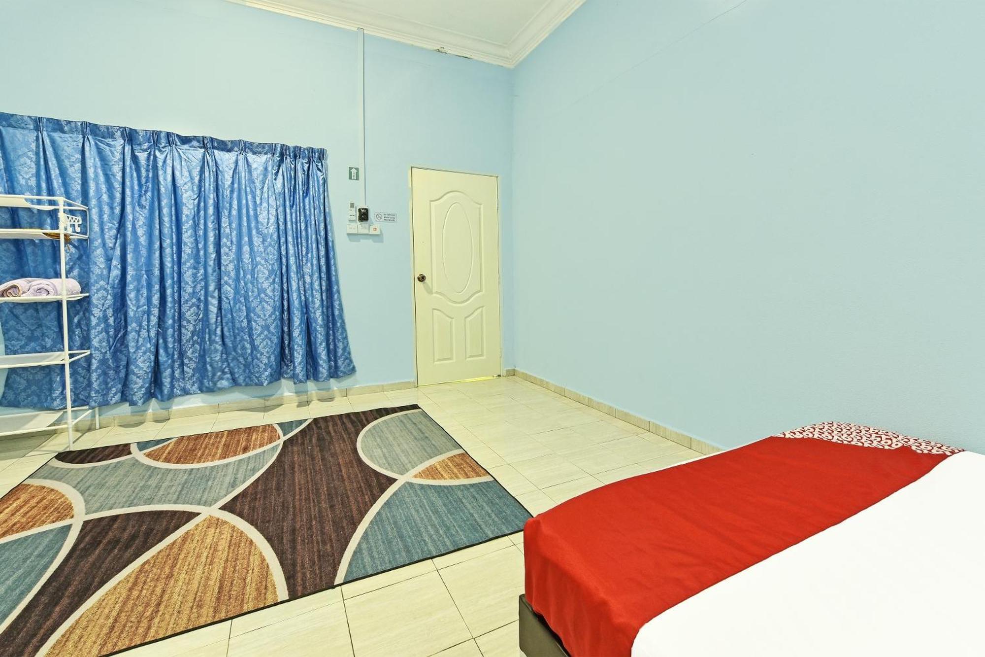 Oyo 90551 Zn Mix Homestay & Roomstay Kampung Raja 外观 照片