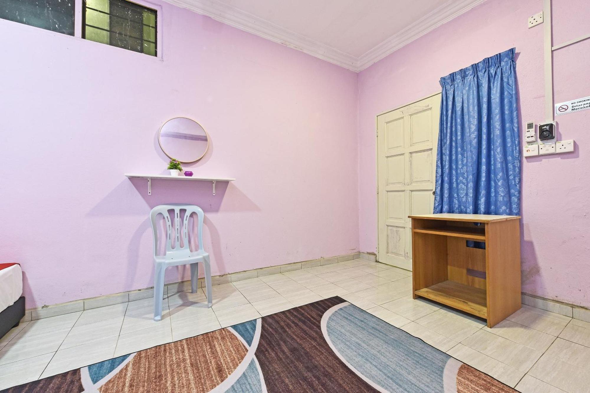 Oyo 90551 Zn Mix Homestay & Roomstay Kampung Raja 外观 照片