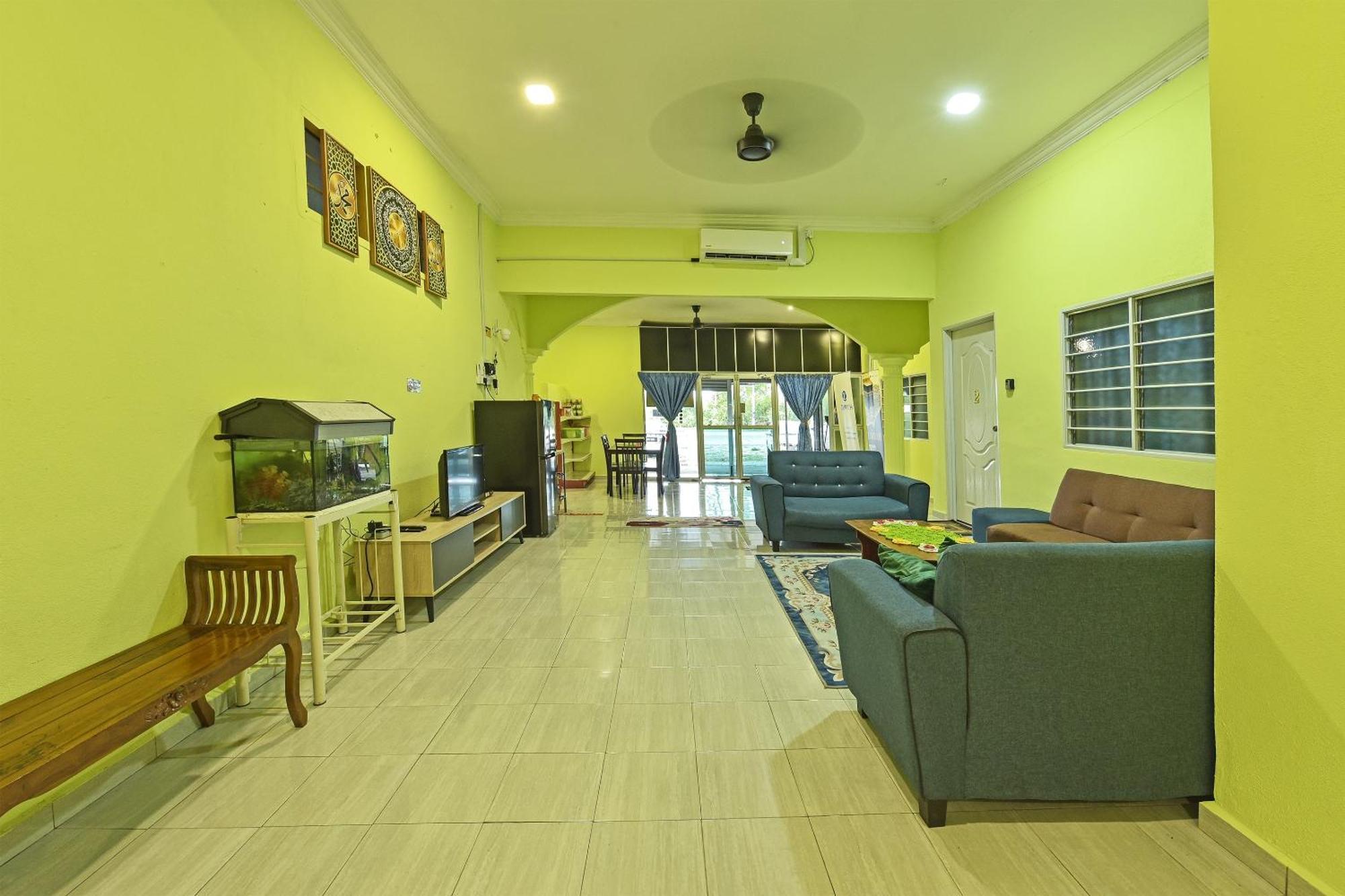Oyo 90551 Zn Mix Homestay & Roomstay Kampung Raja 外观 照片