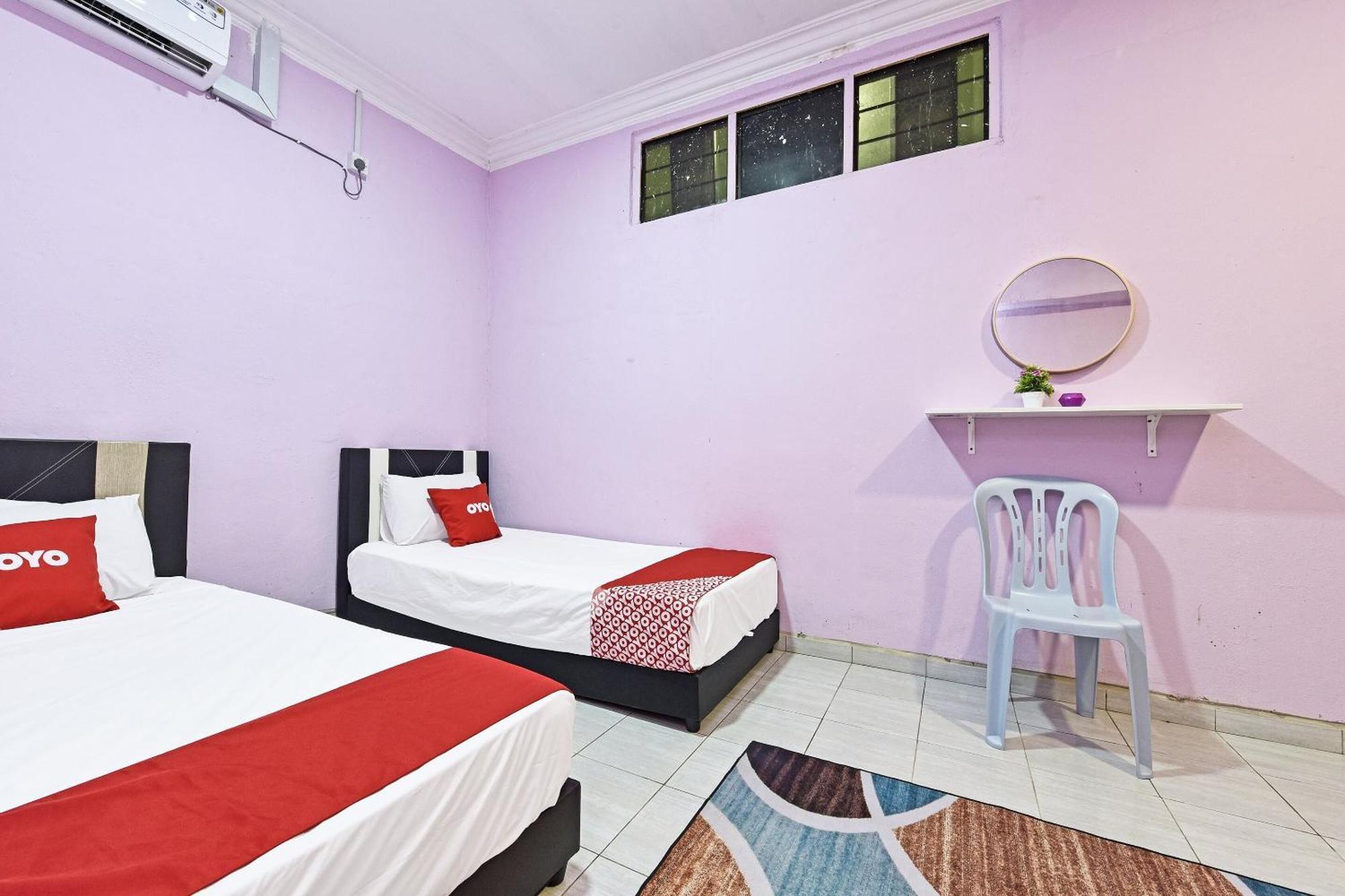 Oyo 90551 Zn Mix Homestay & Roomstay Kampung Raja 外观 照片
