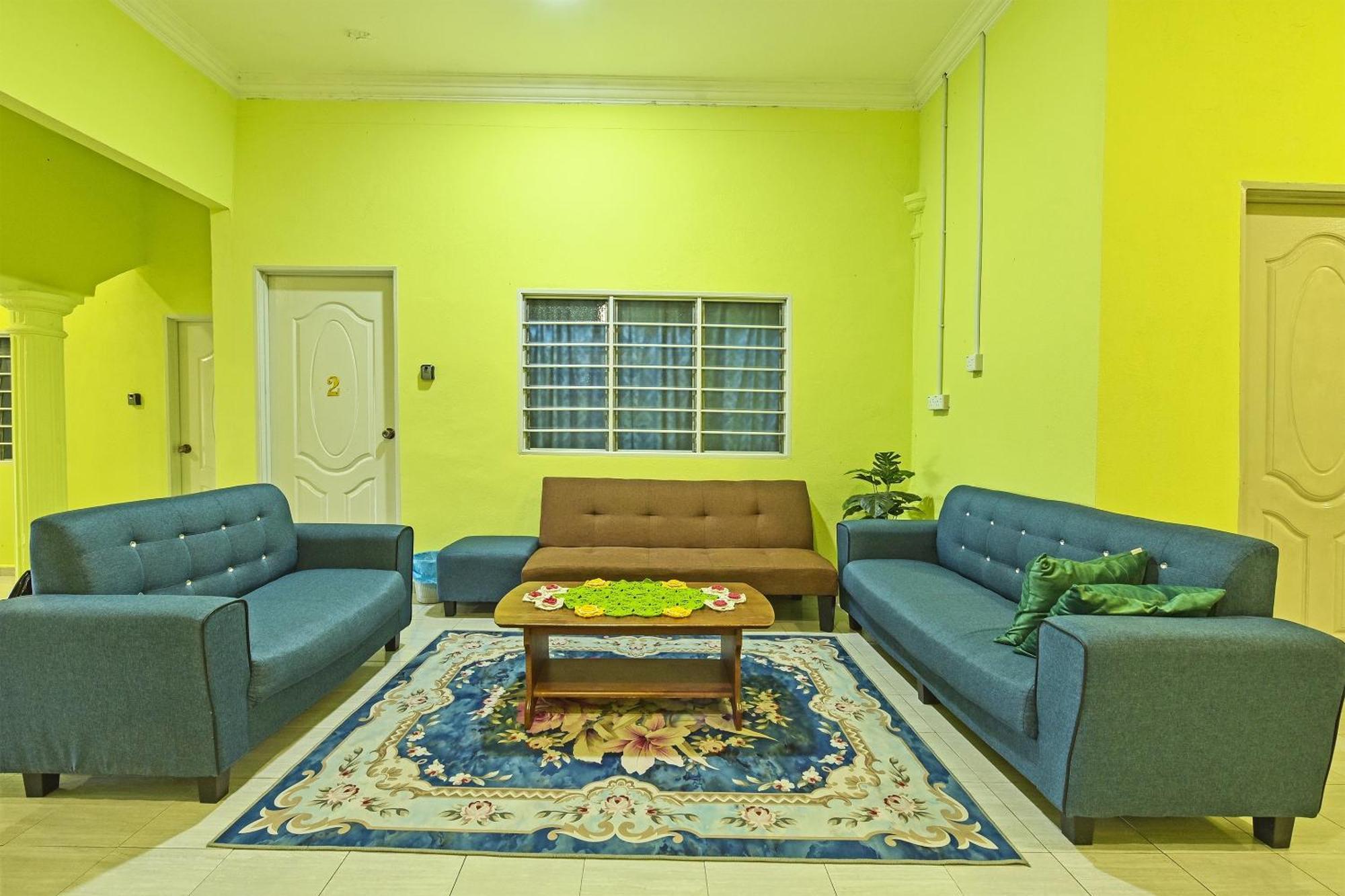 Oyo 90551 Zn Mix Homestay & Roomstay Kampung Raja 外观 照片